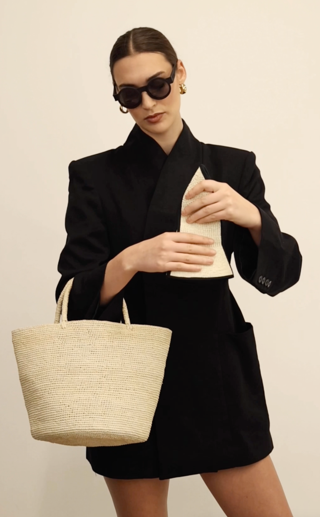 Woven straw tote bag made from natural toquilla straw, named Sandra - Foldable