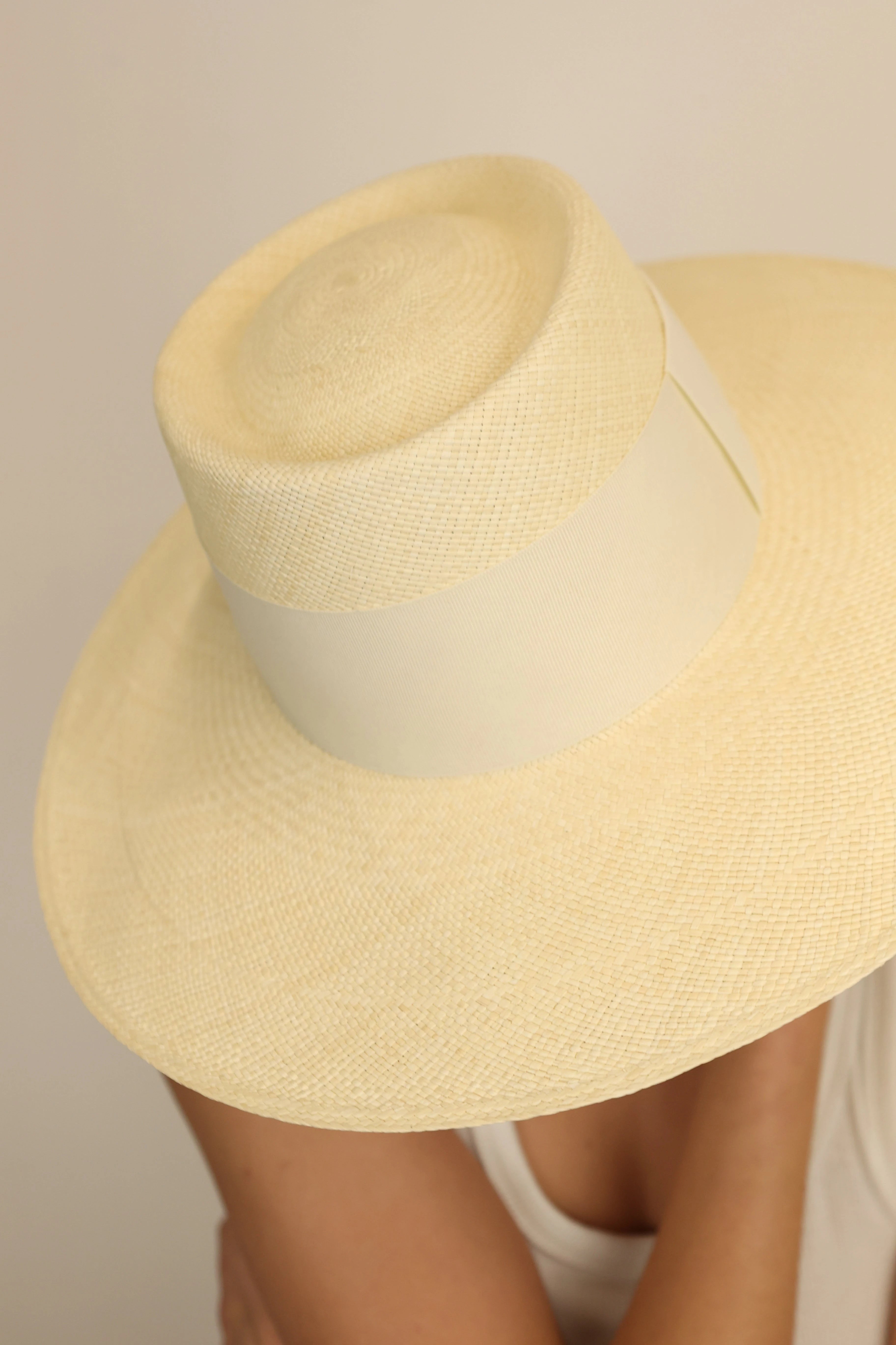 WIDE BRIM